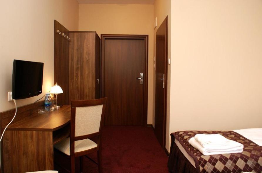 Hotel Belfort Lomza Exterior photo