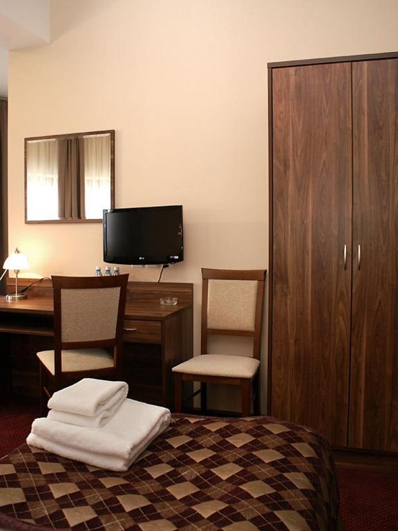 Hotel Belfort Lomza Room photo
